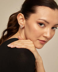 Stud Earrings With Small Oval Link Shape - Silver