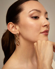 Earring With 3 Links Of Two Different Sizes - Gold