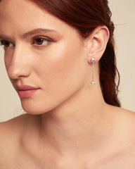 Earrings With Hanging Chain And Small Hearts - Silver