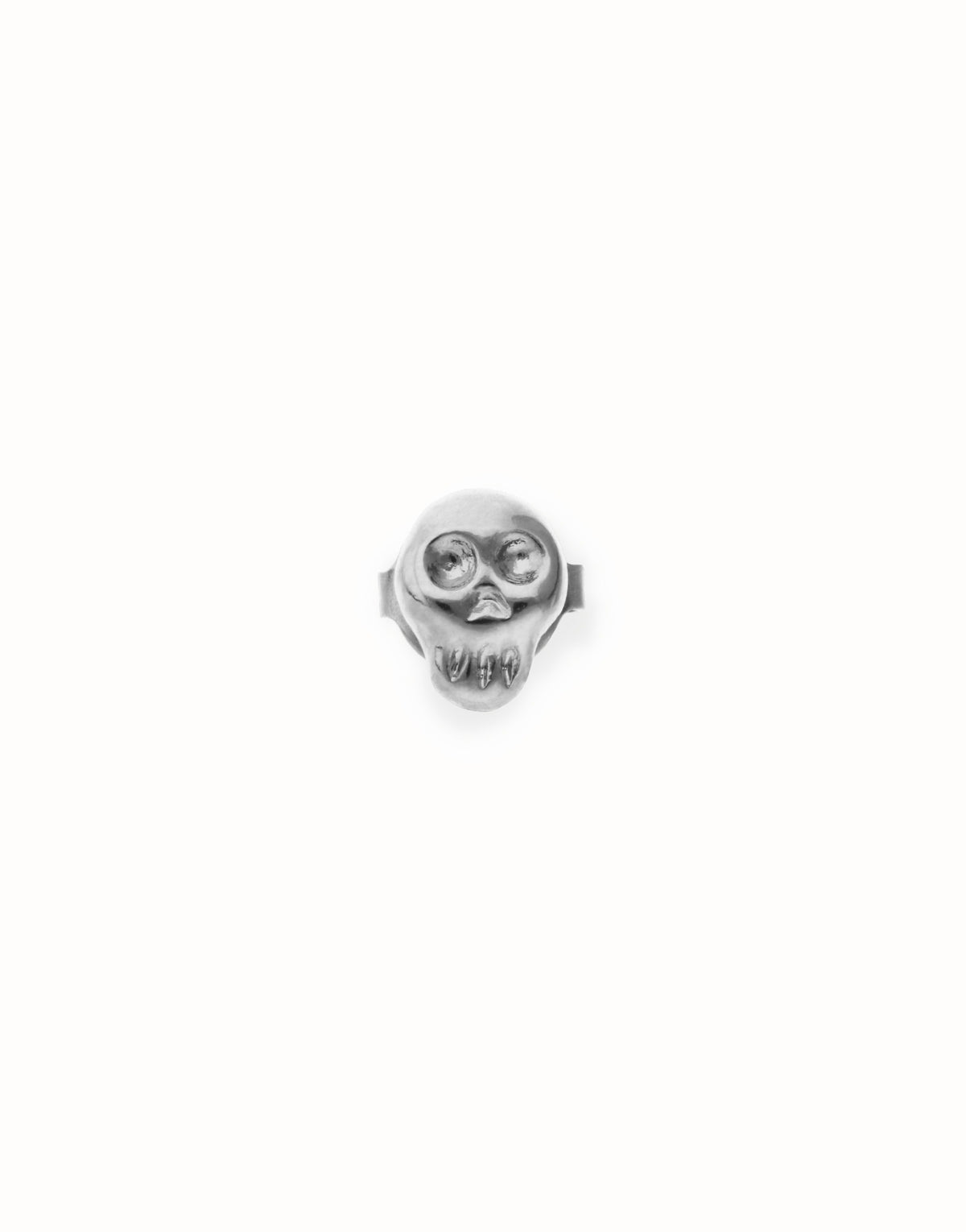 Piercing Pleated In Sterling Silver In The Shape Of A Skull