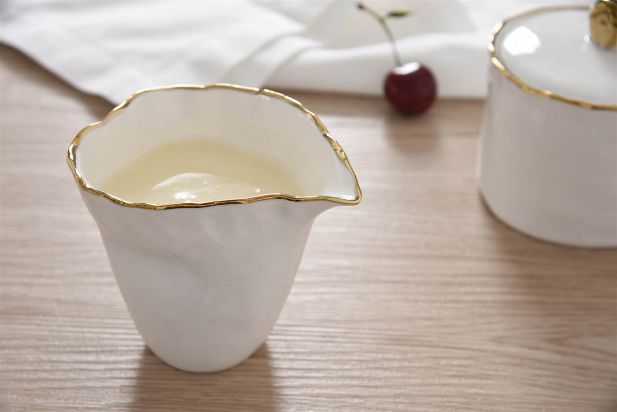 Creamer / Pitcher