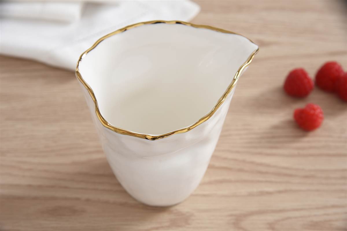 Creamer / Pitcher