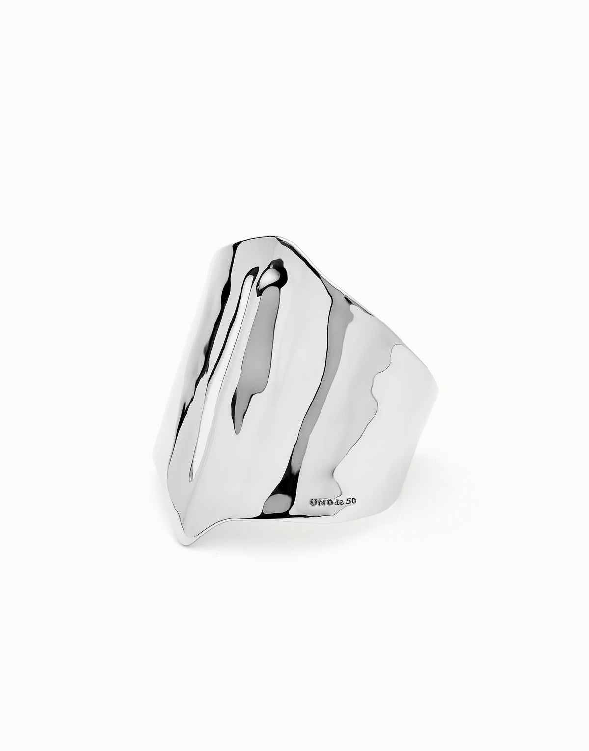 Bangle Bracelet Pleated In Sterling Silver In The Shape Of A Stingray