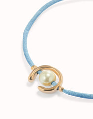 Blue Thread Bracelet With 18K Gold Plated Shell Pearl