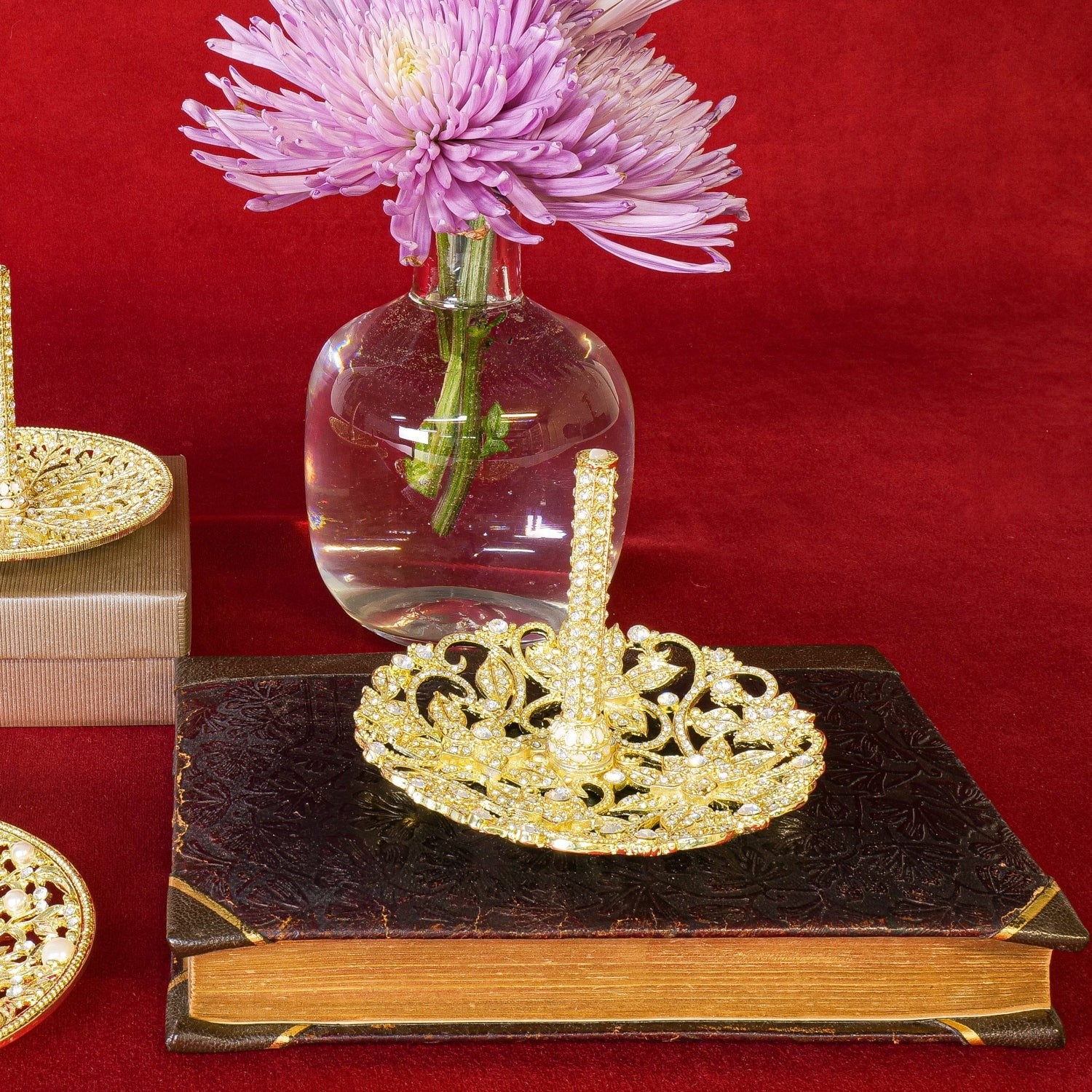 Flora Ring Holder - Gold