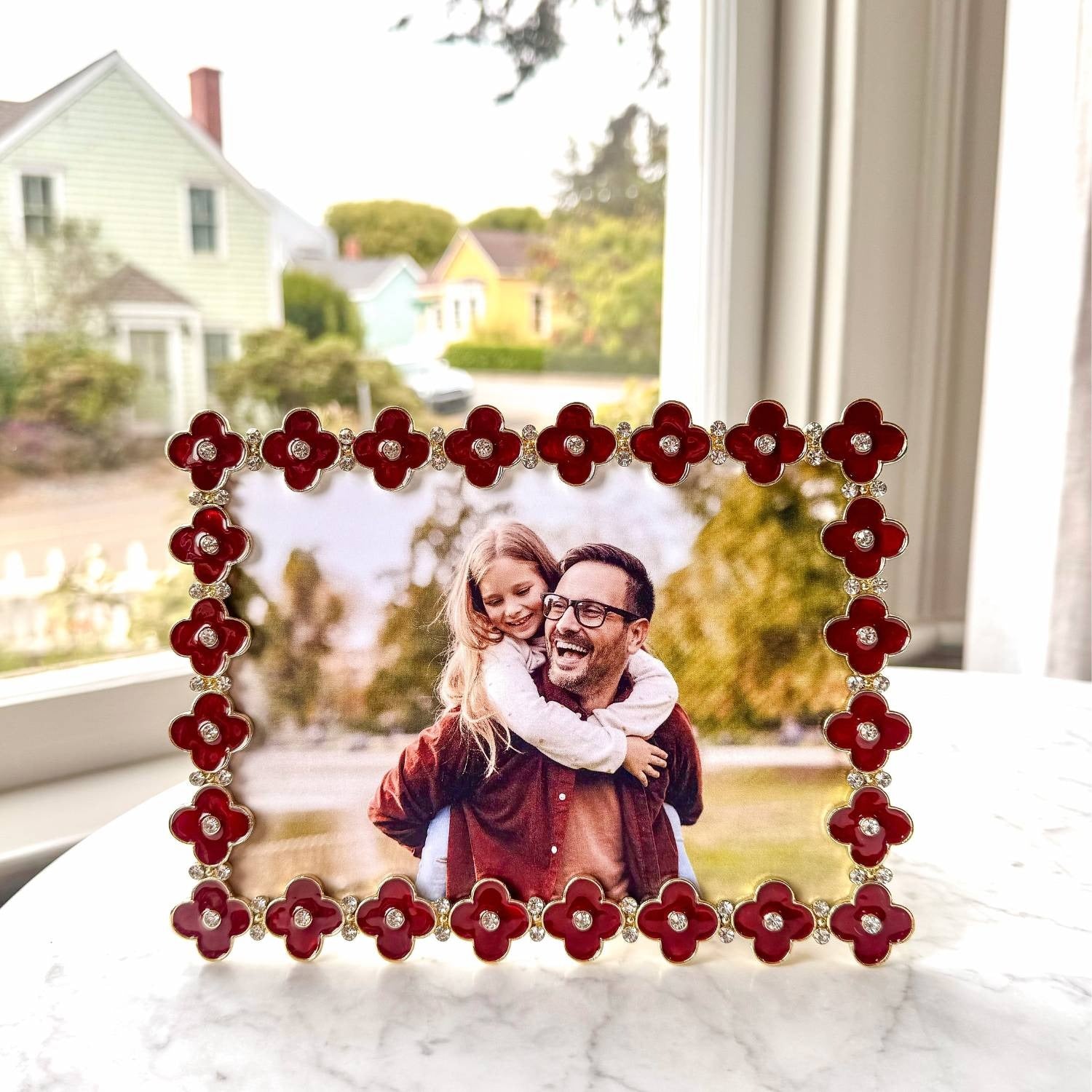 Gold Enamel Clover Picture Frame 5" x 7"