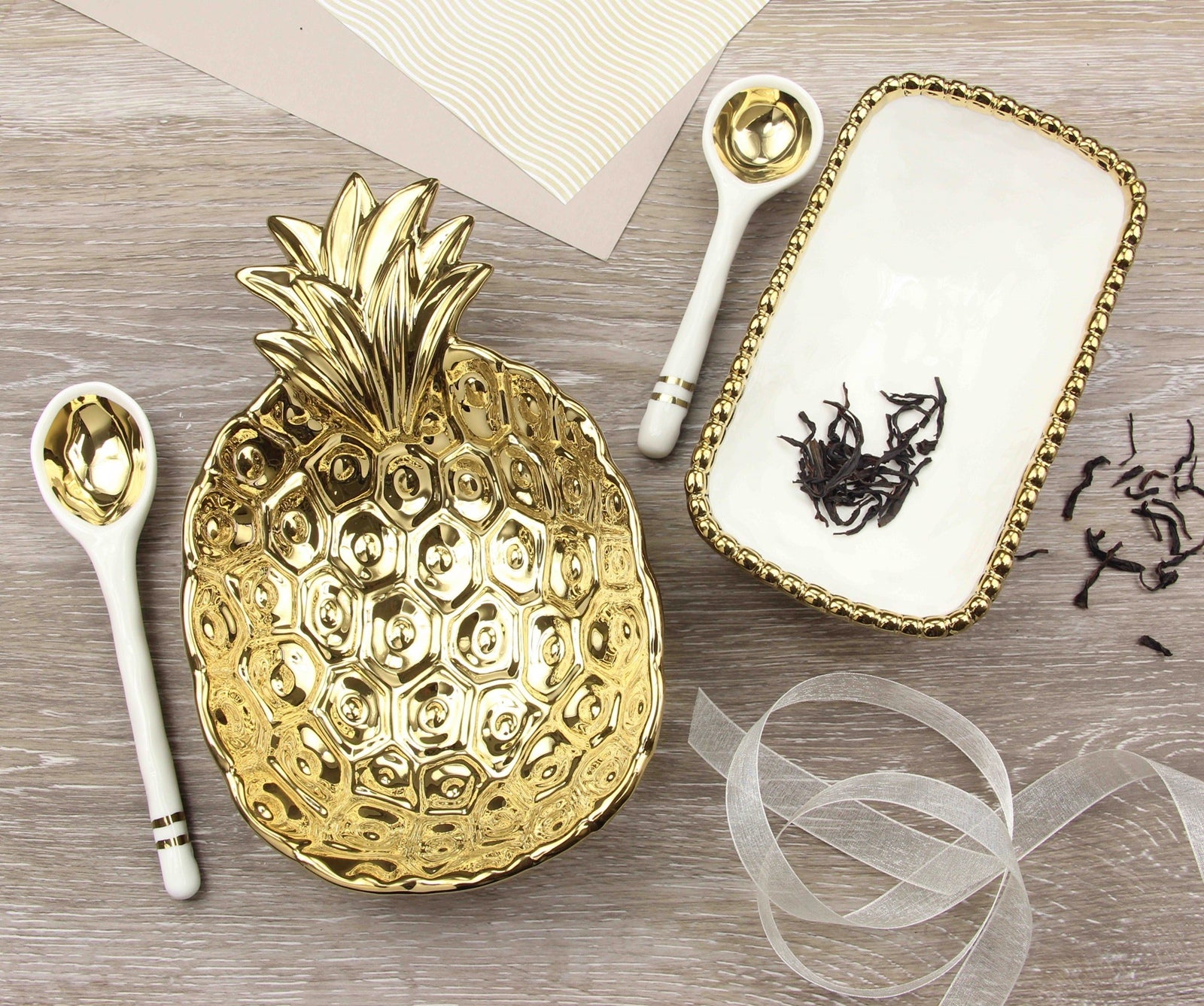 Get Gifty The Golden Pineapple Set