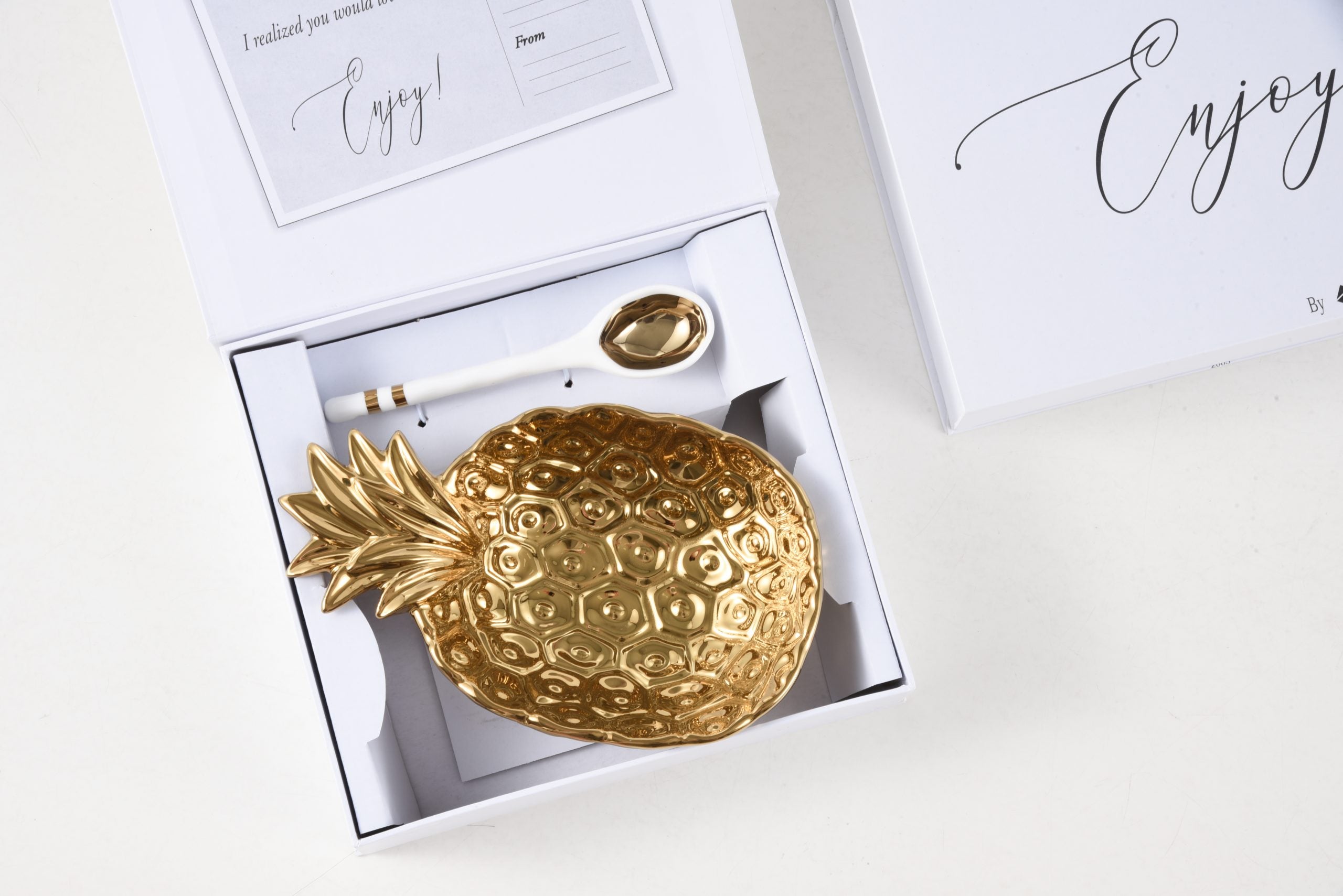 Get Gifty The Golden Pineapple Set