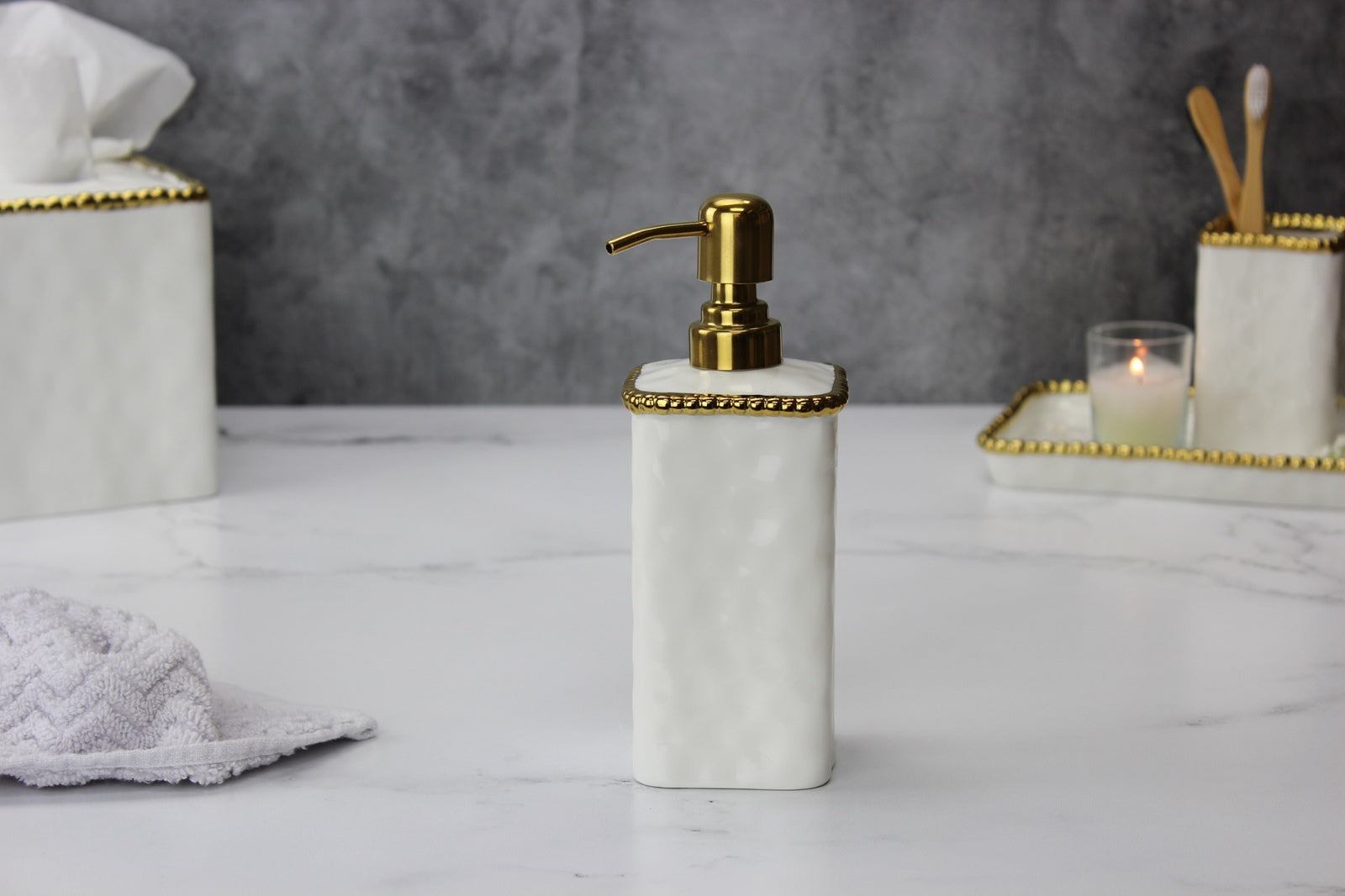 Vanity Accessories With Gold Beads Soap Pump