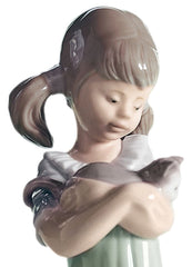Don't Forget Me Girl Figurine