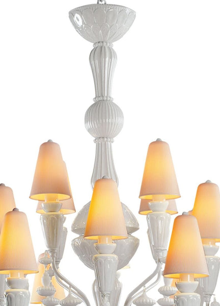 Ivy And Seed 20 Lights Chandelier. Medium Model. White (us)