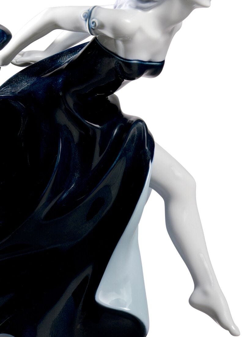 Night Approaches Women Figurine - Limited Edition