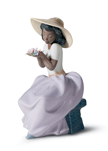 Sweet Fragrance Girl Figurine