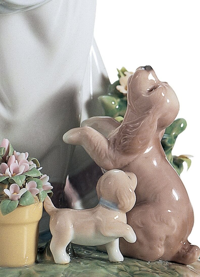 A Romp In The Garden Girl Figurine Type 626