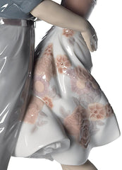 Happy Encounter Couple Figurine