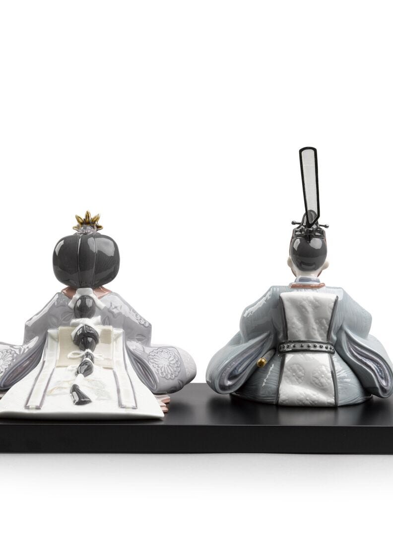 Hinamatsuri Dolls Figurine