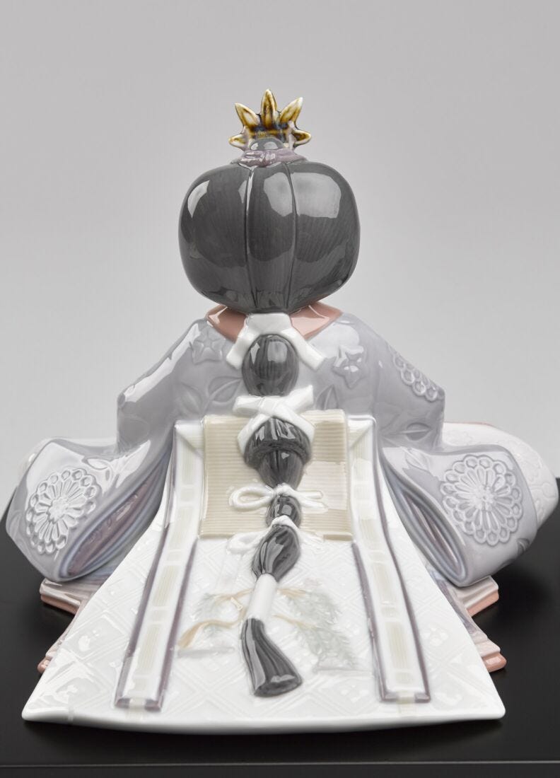Hinamatsuri Dolls Figurine