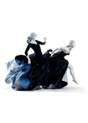 Night Approaches Women Figurine - Limited Edition