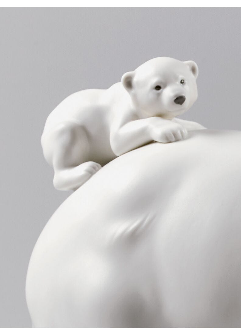 Mummy Bear And Babies Figurine