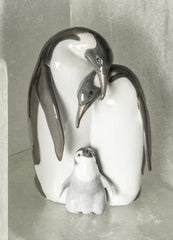 Penguin Family Figurine