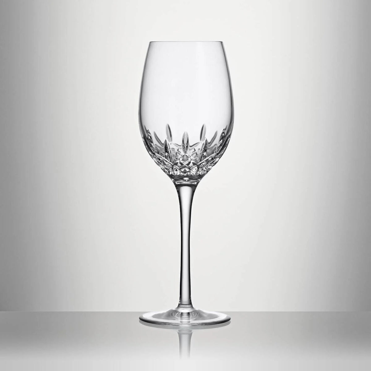 Lismore Essence Medium Wine 16 oz