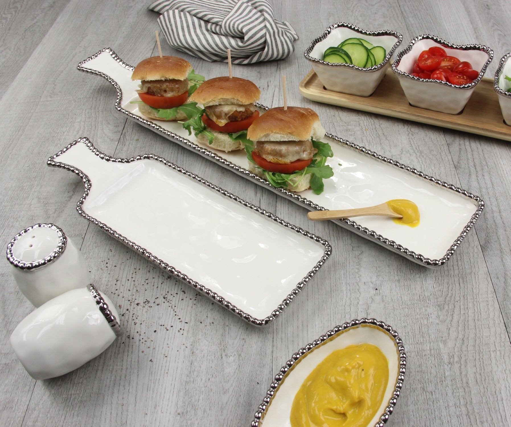 Salerno Entertaining Set – 4 Pc