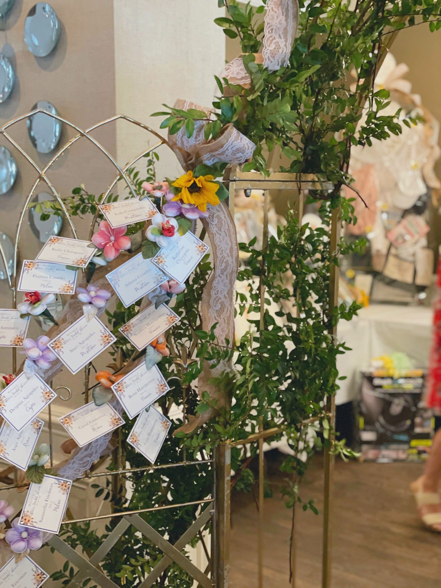 Golden Gate Escort Card Holder Rental