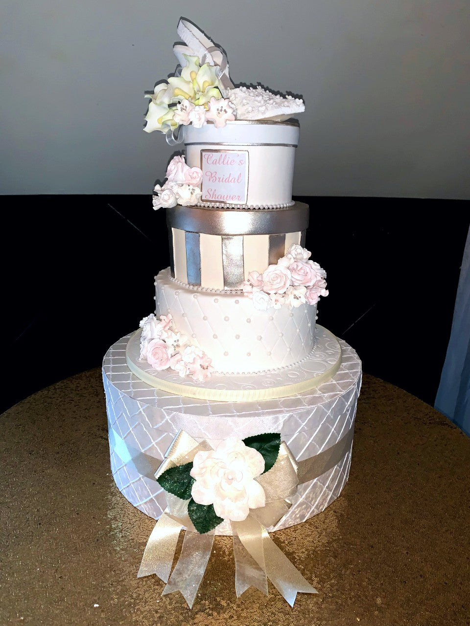 Dalmazio Design Hat Box Cake Stand