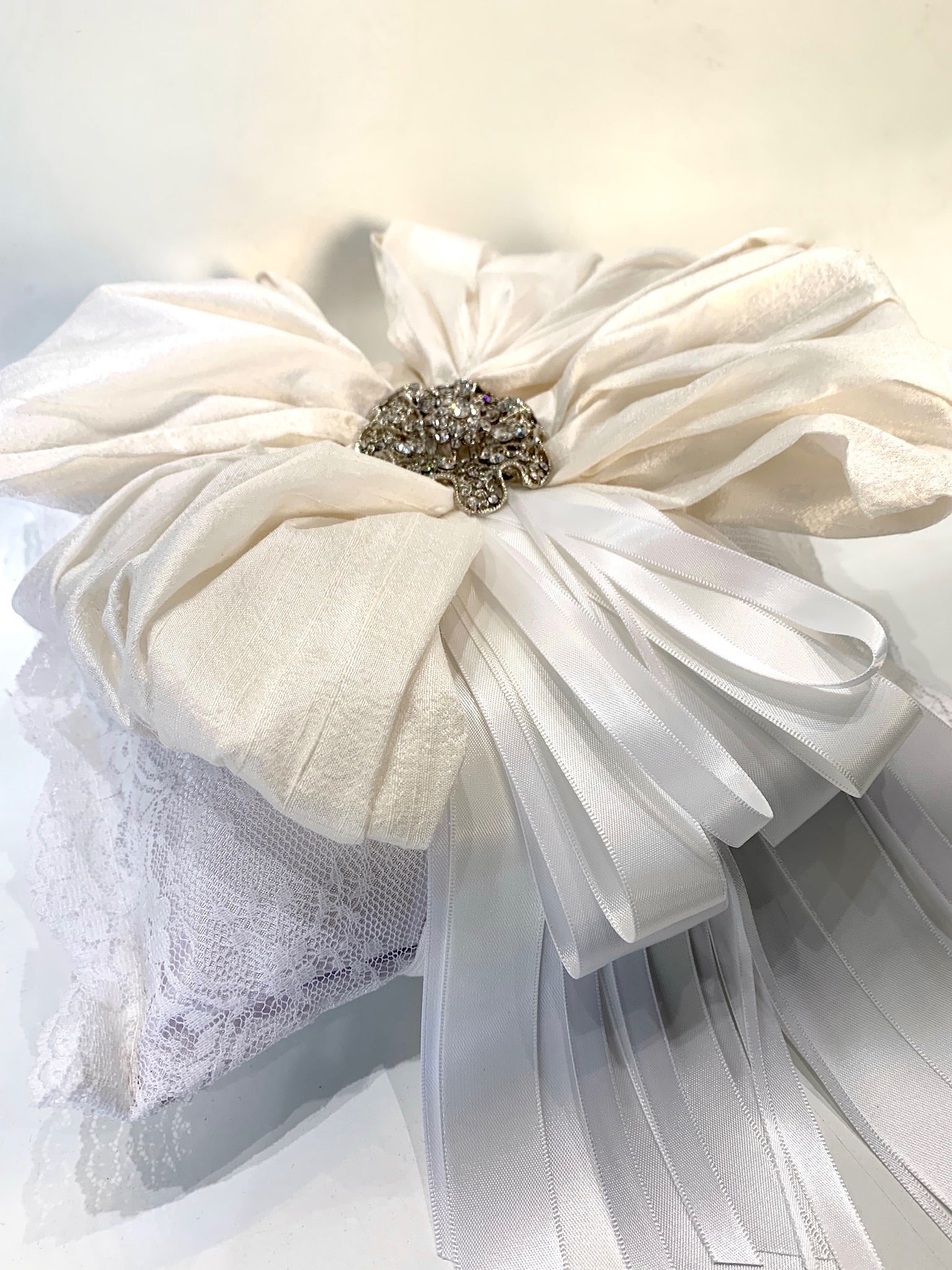 Ring Pillow - 10" Round Satin & Silk
