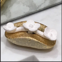 Flat Diffuser with 3 Flower