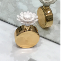 Round Diffuser with Flower