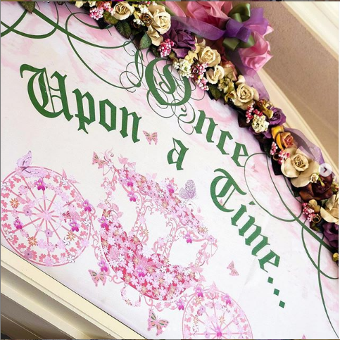 Dalmazio Design Storybook Semicircle Banner Rental