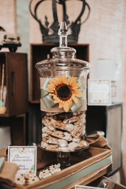 Burlap Beauty Dessert Bar Rental