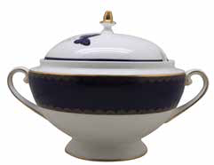 Covered Vegetable Bowl/ Soup Tureen