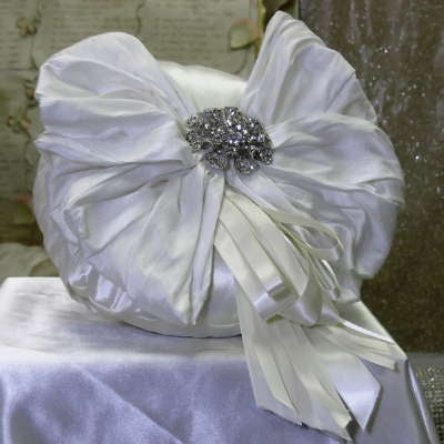 Dalmazio Design Ring Pillow - 10" Round Satin & Silk