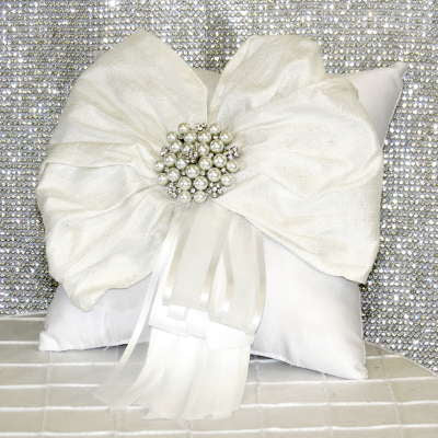 Dalmazio Design Ring Pillow - 6" Square White Satin&#44; Silk & Pearls