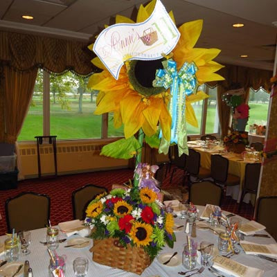 Dalmazio Design Sunflower Picnic Centerpiece Rental