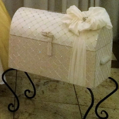 Dalmazio Design Treasure Chest with Wrought Iron Legs Ivory/White Rental